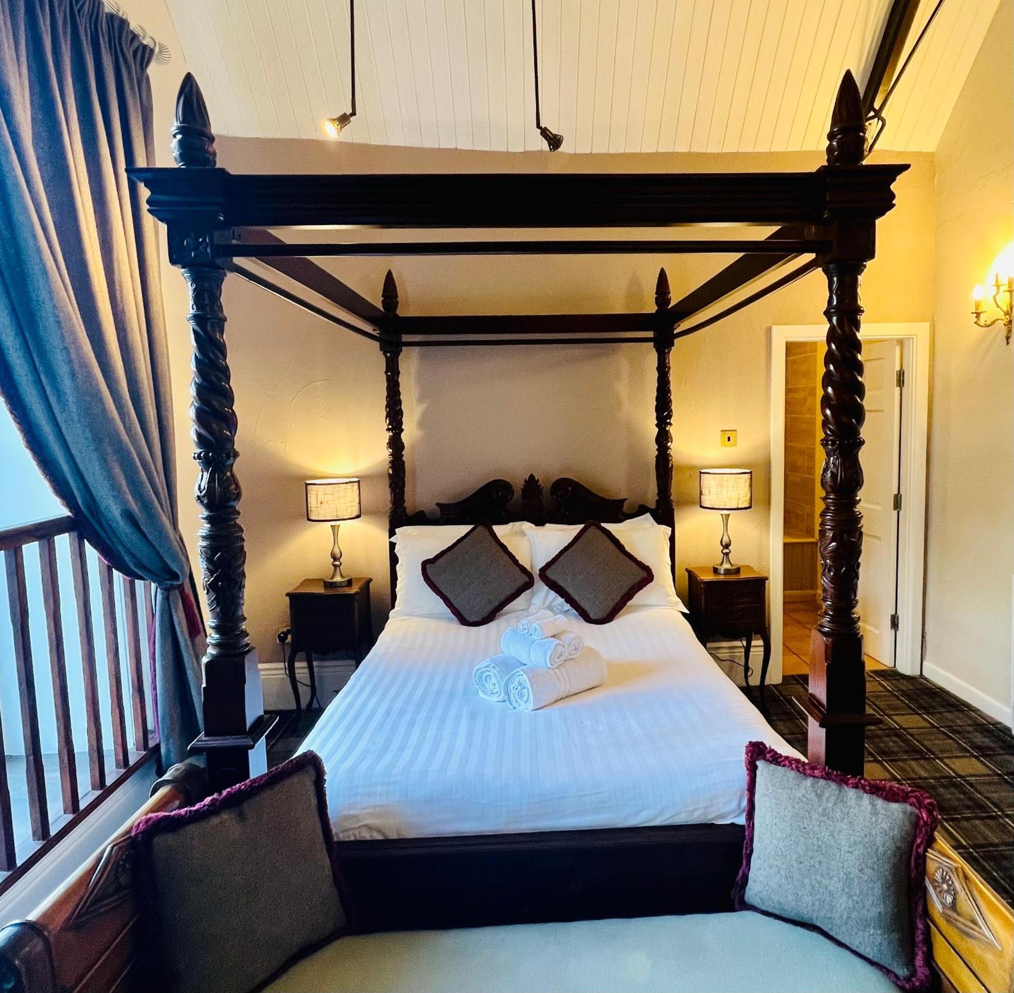 Peak Hotel Castleton Касълтън Екстериор снимка