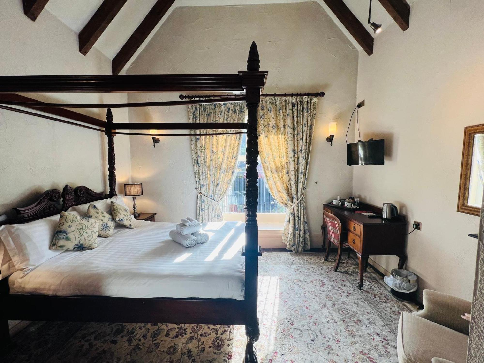 Peak Hotel Castleton Касълтън Екстериор снимка